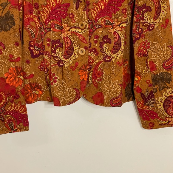 Gorgeous camel brown and red paisley blazer - Picture 5 of 13